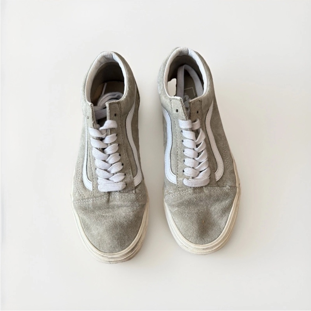 Vans sneakers Gray suede low top women’s size 8